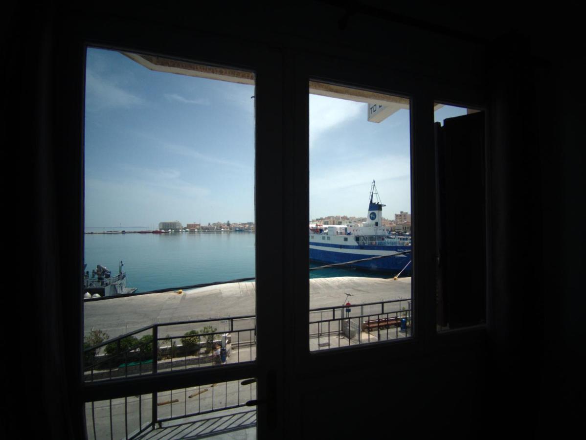Omiros Rooms Chios Town Buitenkant foto